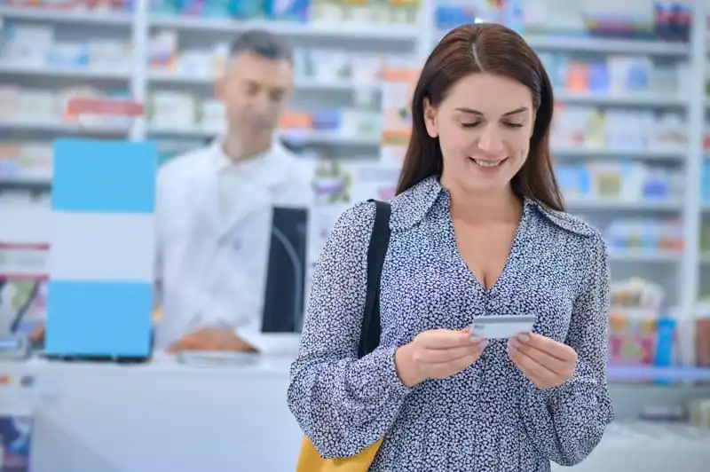 cómo financiar la compra de una farmacia